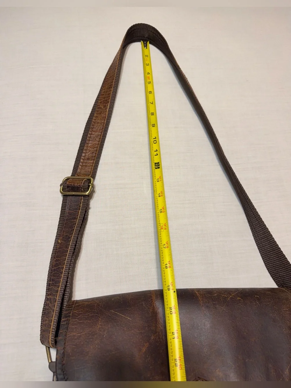 Men's Brown Top Grain Leather Messenger Bag - Rugged Vintage Style